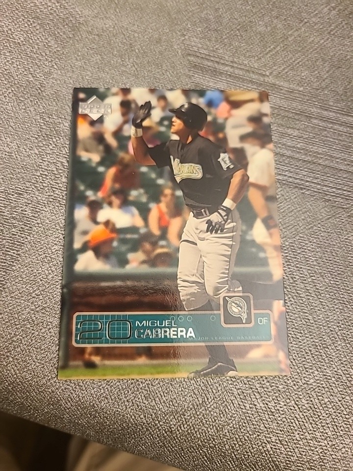 2003 Upper Deck Miguel Cabrera #587 Silver RC Florida Marlins Rookie Card