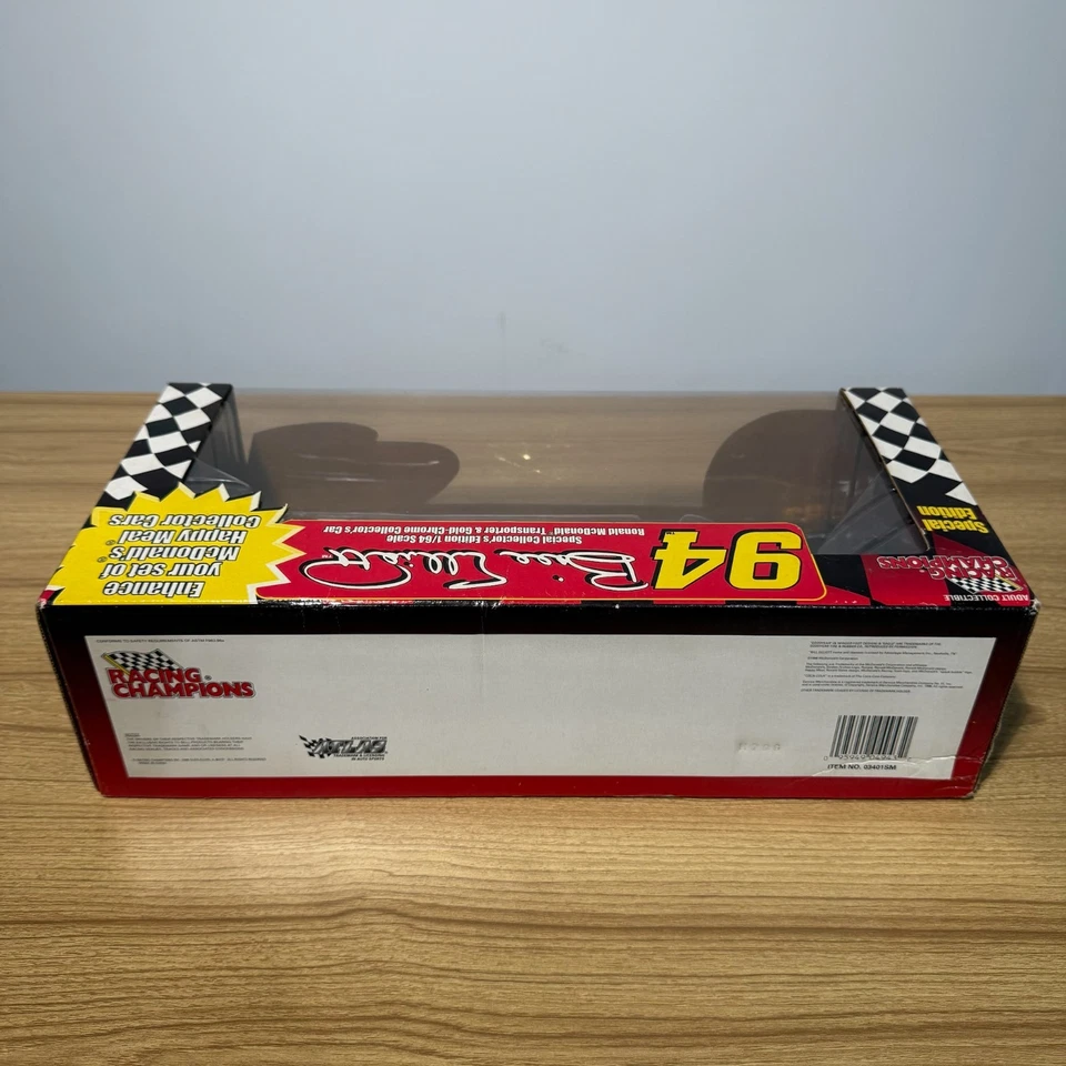 Camión transportador McDonald’s Racing Champions Bill Elliott #94 coche dorado 1:64 Foto 3 de 4