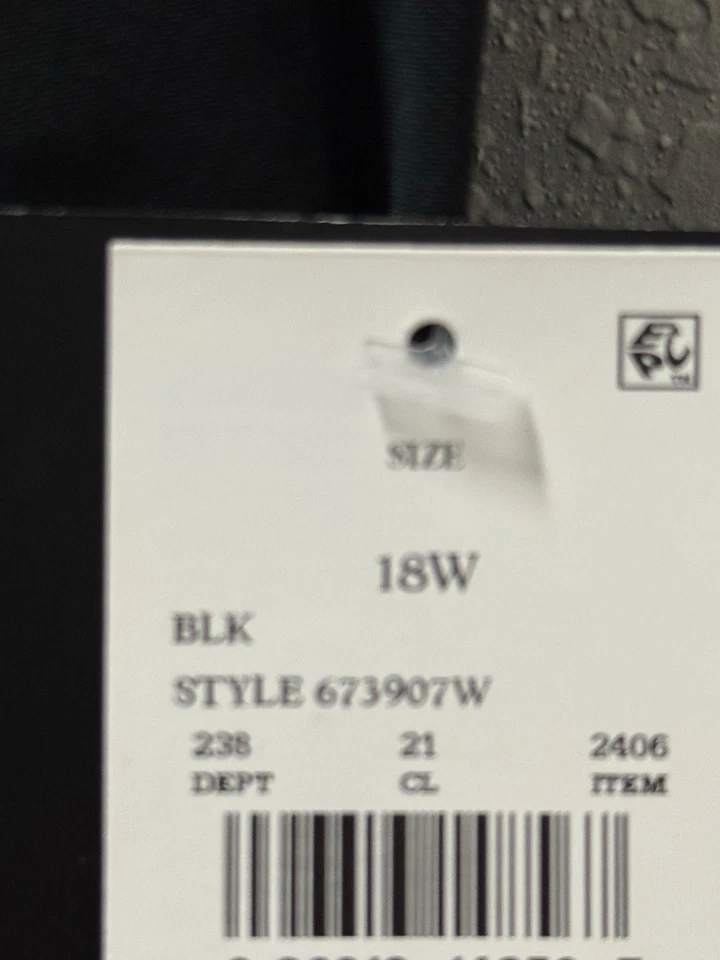 Traje de baño verde agua talla 18W mameluco falda negra. Nuevo con etiquetas.  Foto 3 de 3