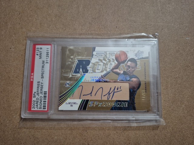 2002 SPx Jared Jeffries Rookie Autograph Auto Jersey Spectrum /25 #123 PSA 9