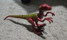 Jurassic World Camp Cretaceous Savage Strike Velociraptor