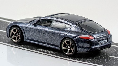 Porsche Panamera / Blu scuro / Matchbox / 2020 - Foto 2 di 2