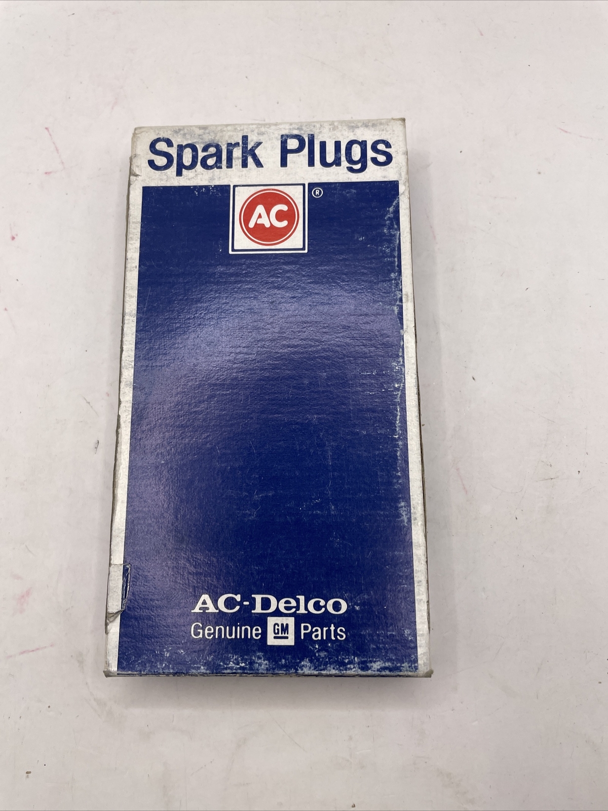 Vintage NOS R44TS8 5613794 AC Spark plug Set Of 8 Made In USA GA44