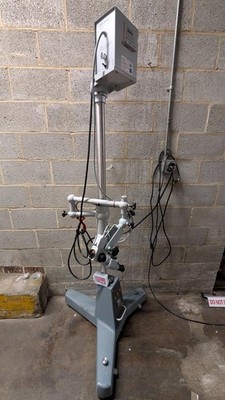 Cark Zeiss Surgical Microscope w/ 310187 Illuminator & Stativfuss S Stand