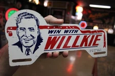 SCARCE  1940 DEMOCRAT WIN WILLKIE PAINTED METAL TOPPER SIGN POLITICAL CAMPAIGN
