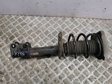 Amortisseur Infiniti Q30