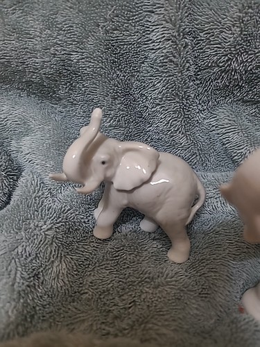2 VTG Otagiri Gray Elephants Figurines Walking Trunk Up Tusks protected Japan - Picture 3 of 7