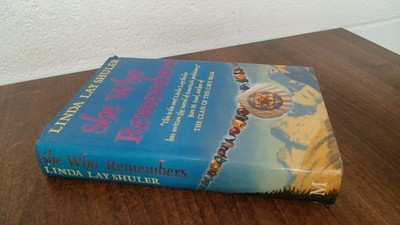 			She Who Remembers, Shuler, Linda Lay, Macmillan, 1988, Hardcover		