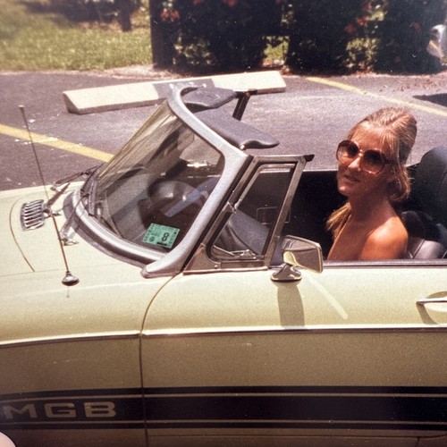 Photographs From 1970 Artistic Of A 1978 MGB Convertible Car Blond Girl VTG - Picture 6 of 6