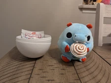 Snackles Series 1 5.5" - Hugh Cinnabon Blue Hippo With Shell - Zuru