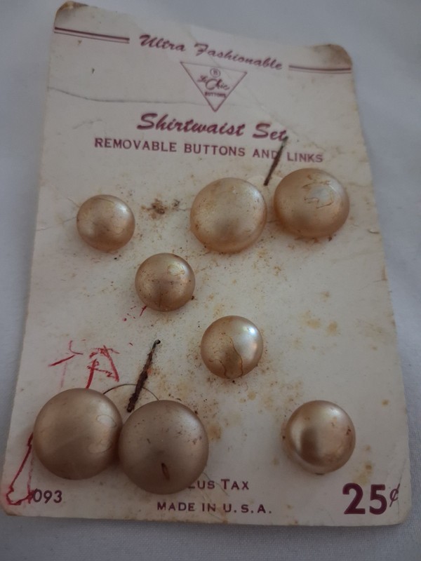 Vintage Pearlized Buttons