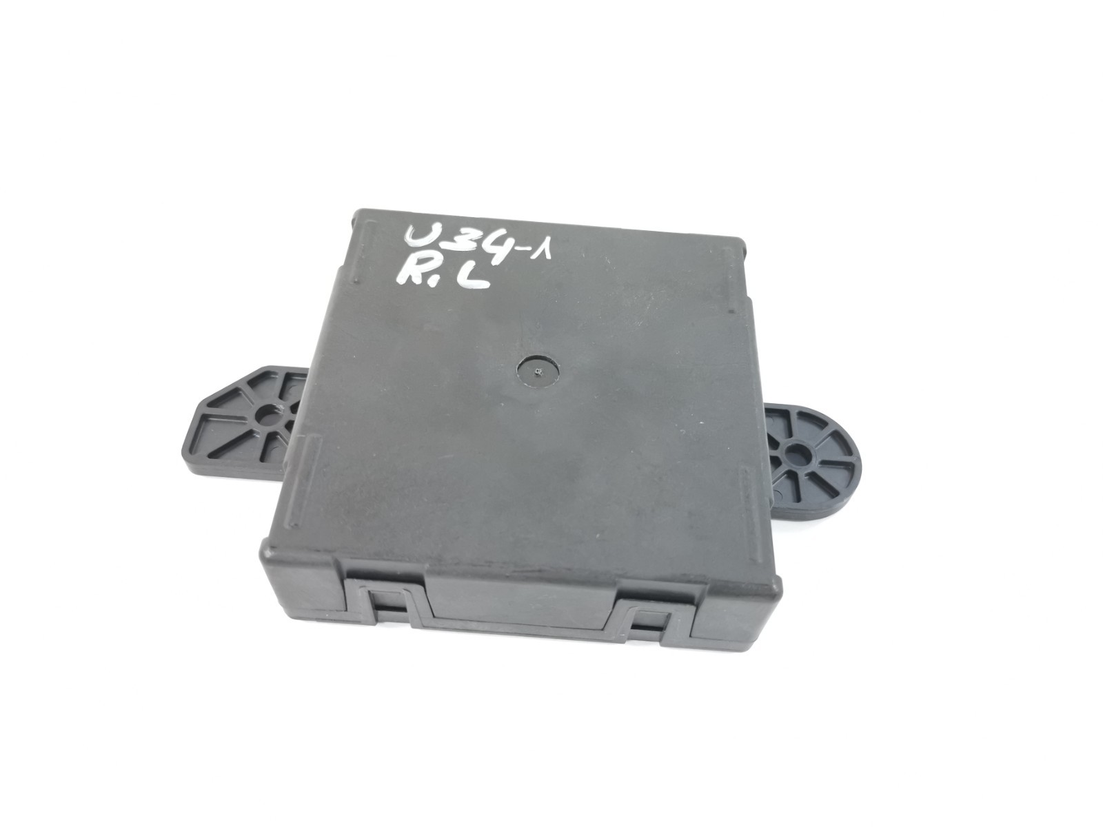 Maserati Levante 3.0 AWD 2017 Rear Left Door Control Module 52851641AF OEM