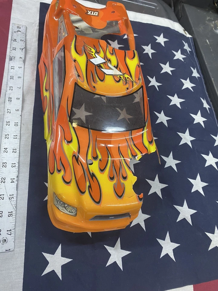 DURATRAX 1/8 Body Shell {PreOwned/Wrecked} USA SHIPPED - Image 3 of 4