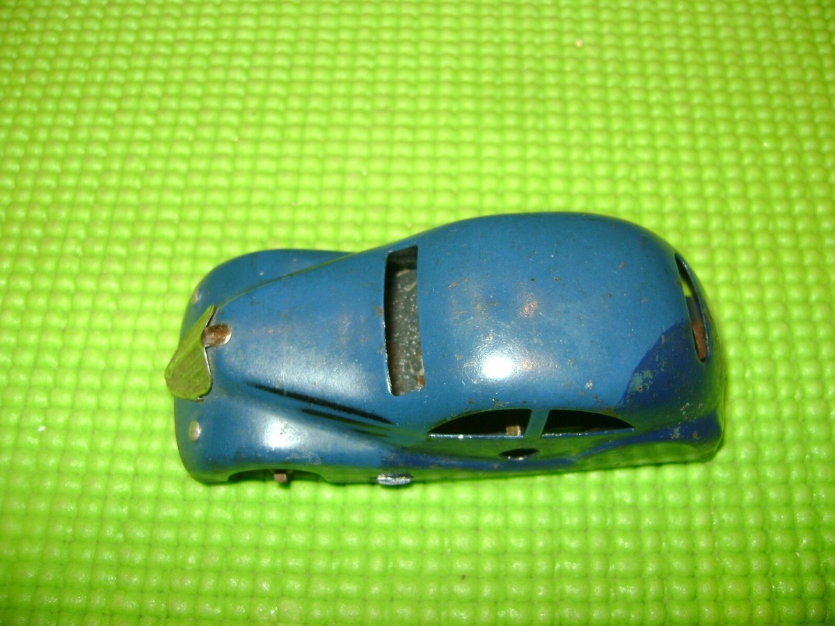 Automobile Renault Viva Grand Sport mécanique en tôle CIJ