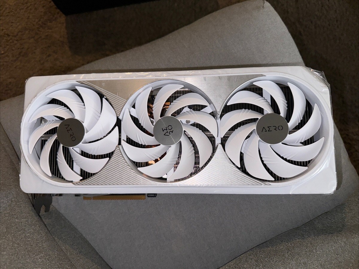 GIGABYTE AERO OC RTX 4090 ジャンク Clearance* (FOR PARTS) Gigabyte RTX 4090 AERO OC (No Core