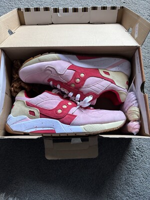 Saucony G9 Shadow Scoops Pack Vanilla Strawberry with spare laces size Uk  UK