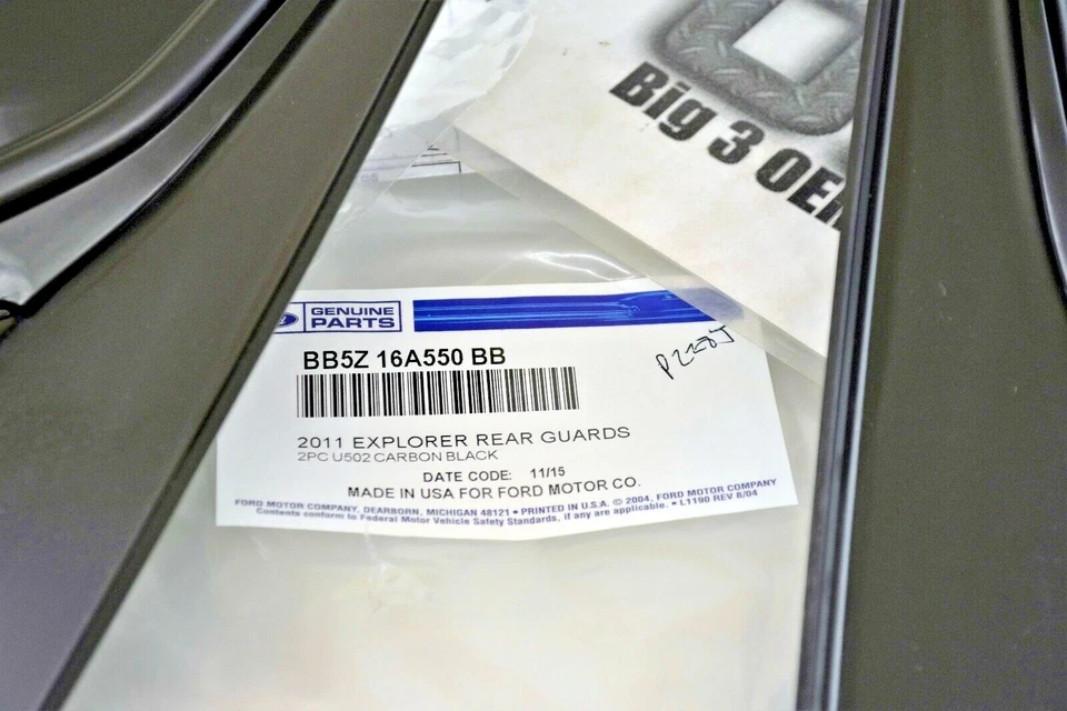 Guardabarros trasero Ford Explorer 2011-2016 moldeado negro guardabarros nuevos OEM Foto 4 de 4