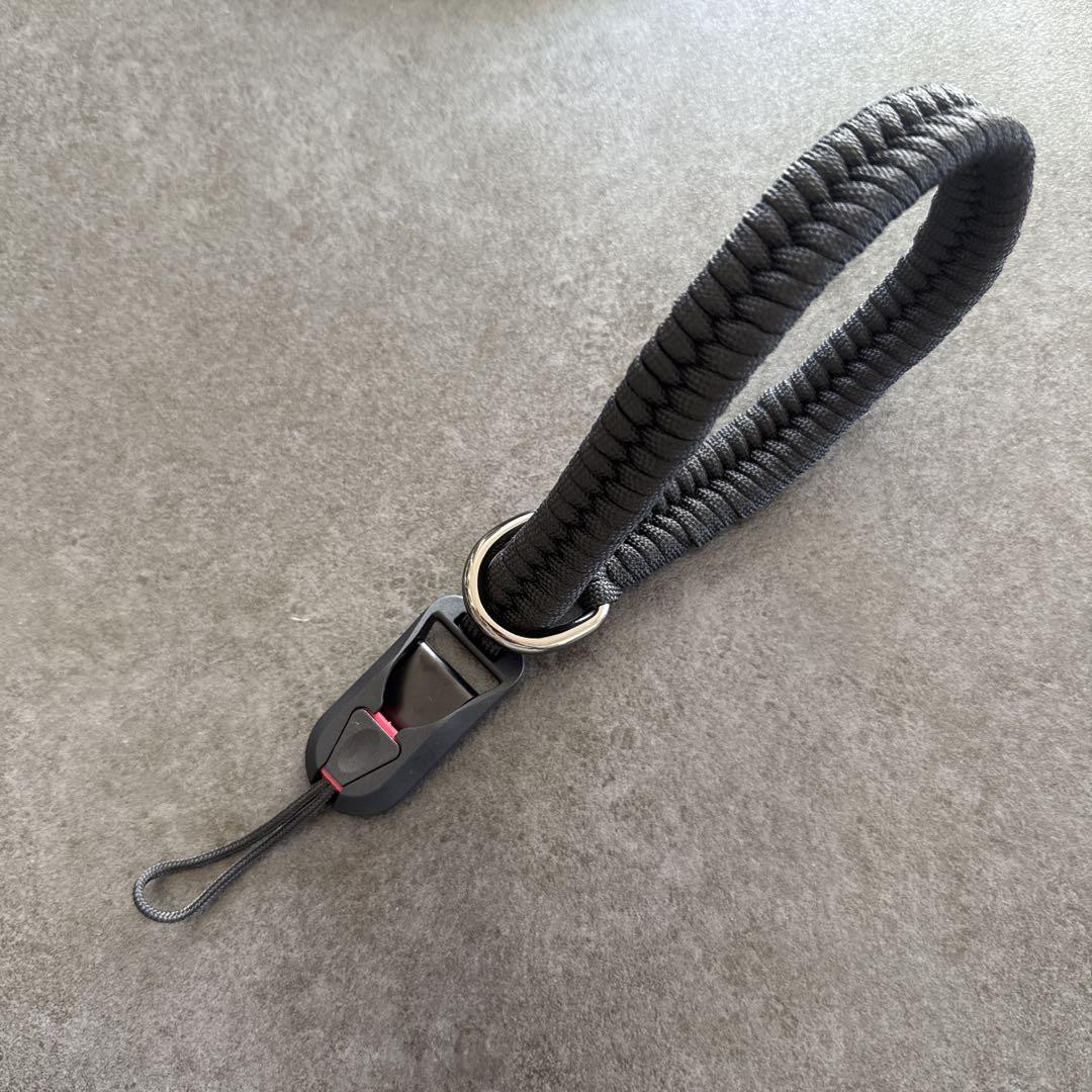 Durable Black Fishtail Weave Paracord Wrist Strap for SLR/DSLR Cameras