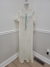 White Edwardian Vintage Sleepwear Robes for Women for sale