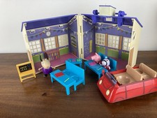 PEPPA PIG Fold and Go School House Toy With 3 Figures Car