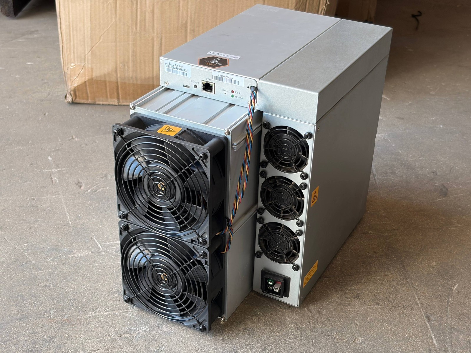 Bitmain Antminer S21 200Th BTC Miner Full hash tested, Custom FW