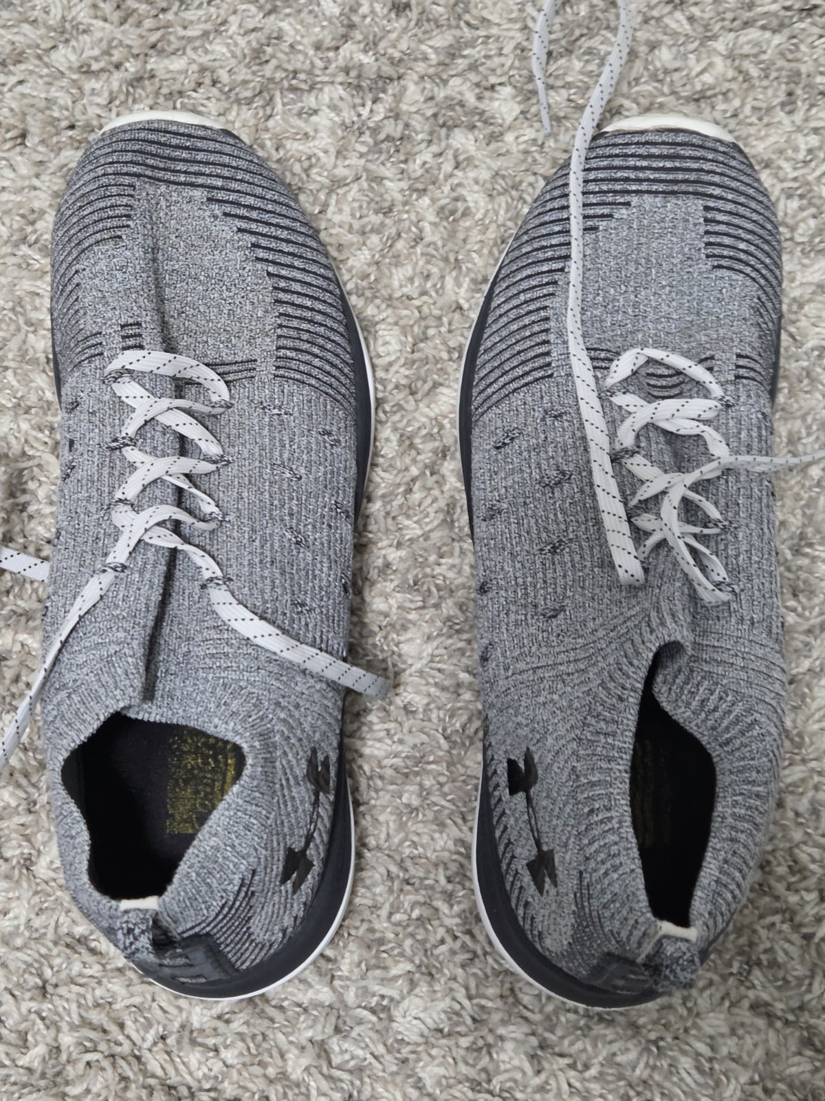 Under Armour Men's Size 12 Gray Knit Running Shoes Gym School 3019974 thumbnail 5