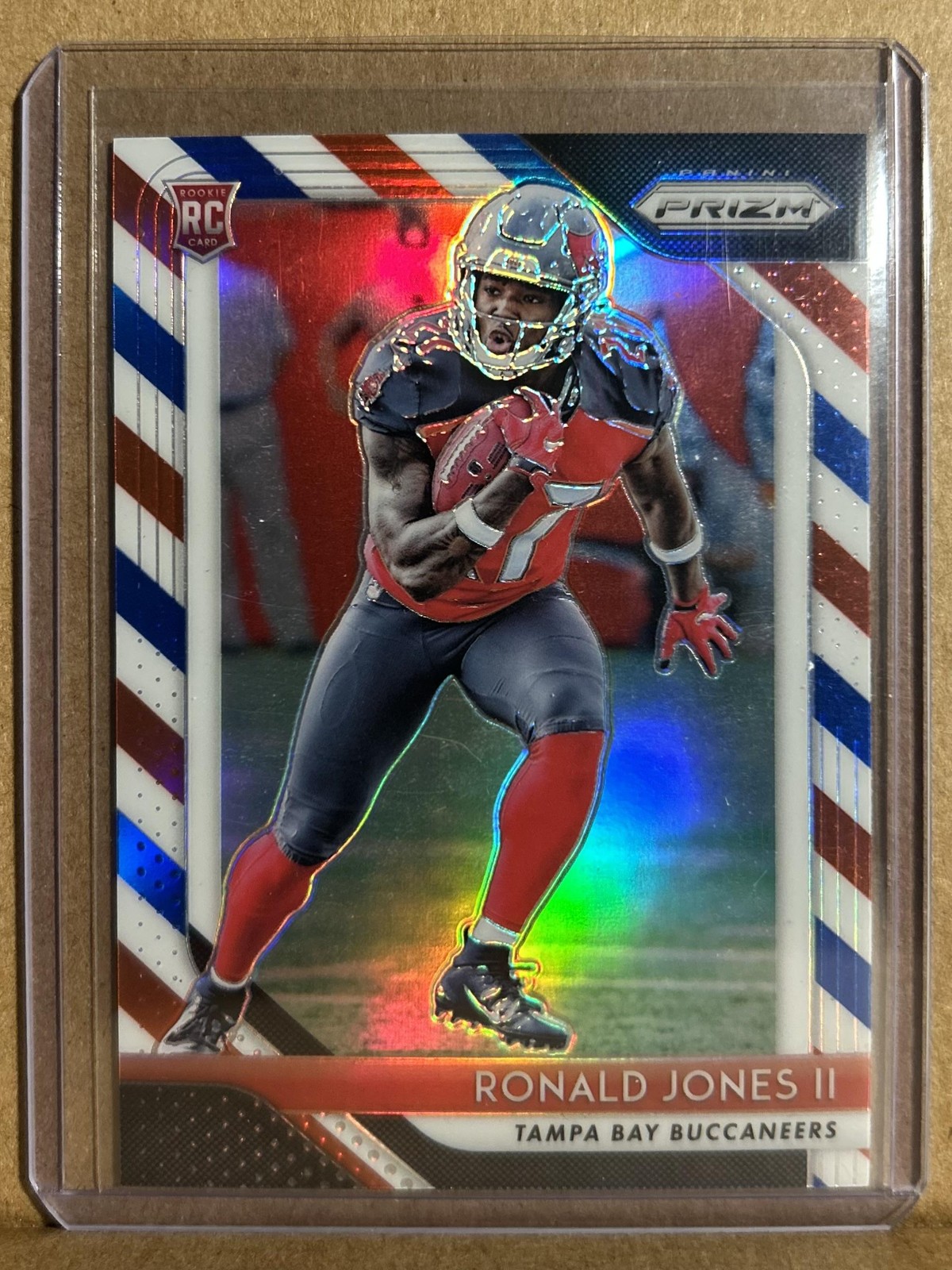 RONALD JONES II 2018 Prizm RED WHITE BLUE PRIZM SP RC REFRACTOR #214 BUCCANEERS