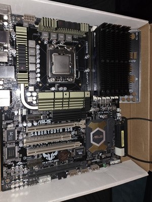ASUS SABERTOOTH X58 LGA 1366 Motherboard with 12 GB Corsair RAM, Core i7 920 CPU