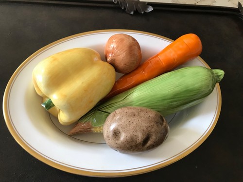 Vintage Ceramic Handmade and Hand Painted Set of 5 Vegetables Made in Italy - Picture 2 of 8