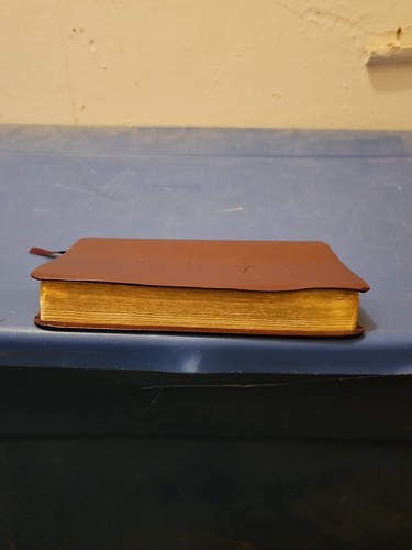 NIV Thinline burgundy bonded leather 5.5" x 8" 1996 BIBLE - Picture 13 of 15