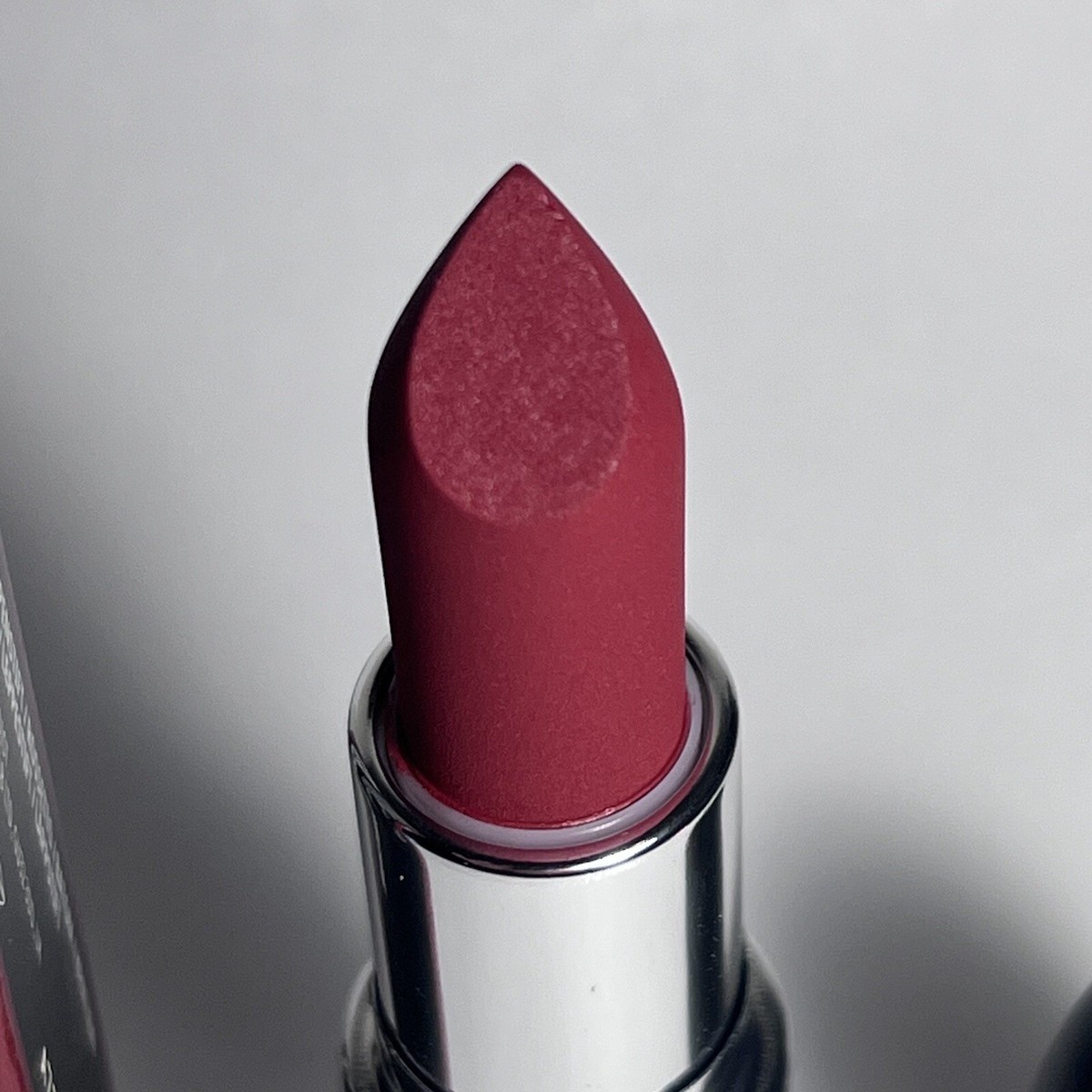 まあまあ BNIB MAC MACXIMAL *665 RING THE ALARM* Silky Matte Lipstick