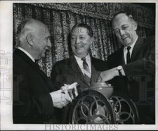 1963 Press Photo Edward J Vogel w/ Joseph J Altmann & CJ De Smet - mja14380