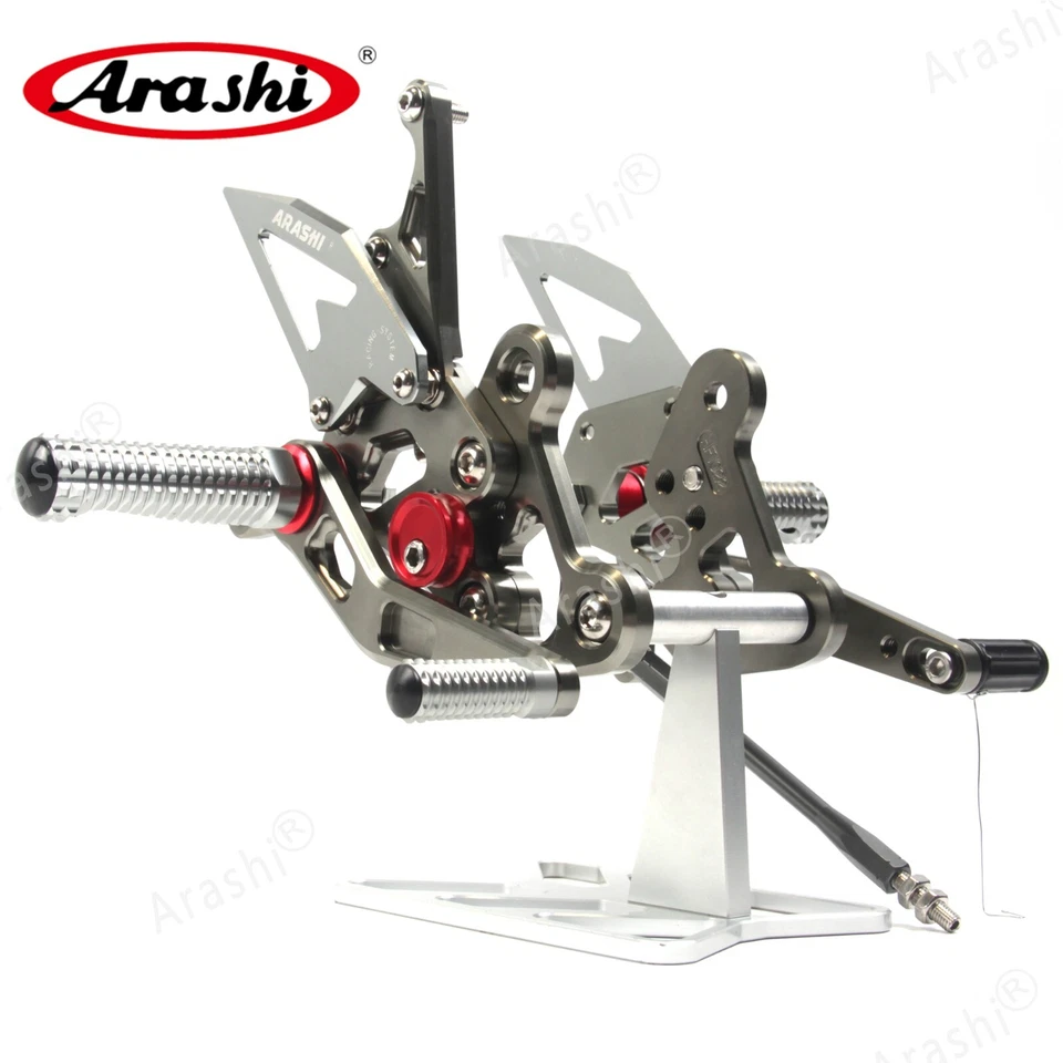 Reposapiés reposapiés de carreras para Suzuki GSXS750 2021 2020 2019 2018 2017 2016 Foto 3 de 4