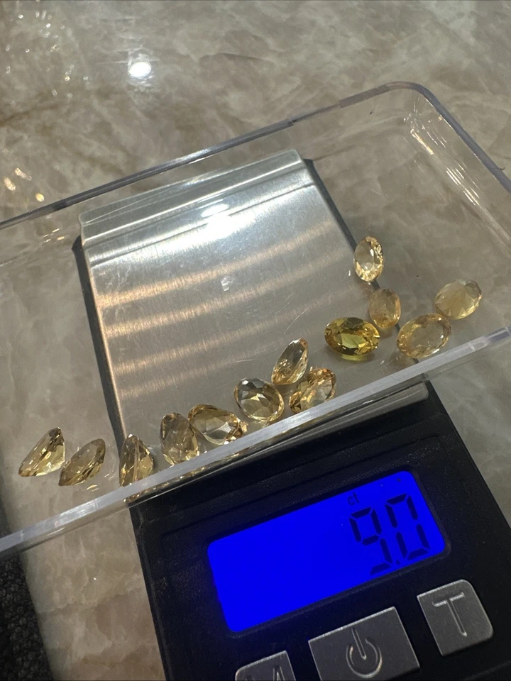 Citrine Loose Stones 9 ct Lighter Yellow 13 Oval Stones 4 Ct Of 8 Stones Darker - Image 2 of 4