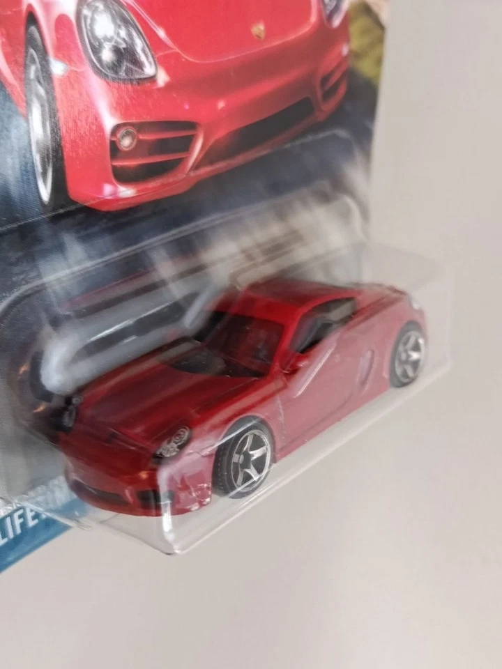 Matchbox - Porsche Cayman - European Series - 2025 - 1:64 - Immagine 3 di 4