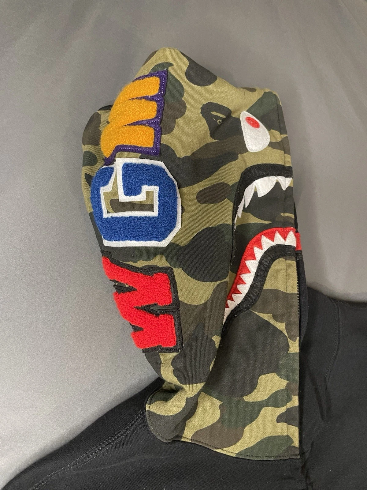 A BATHING APE (BAPE) Felpa con cappuccio A Bathing Ape Bape Shark full zip nera modello mimetico uomo XL