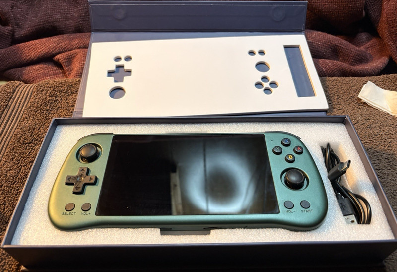 PowKiddy X55 Retro Handheld Game Console 16GB+128GB Green  Open Box, Never Used