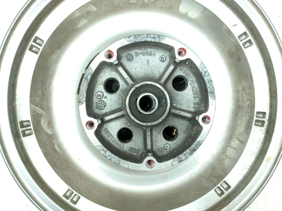 Llanta trasera 15x4,50 Kawasaki Vulcan 900 VN900C 06-16 Foto 4 de 4