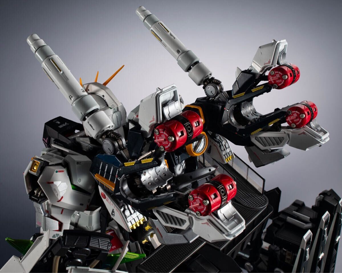 Bandai Metal Structure Kaitaishouki RX-93 Nu Gundam Figurine Bandai Metal Structure Kaitaishouki RX-93 Nu Gundam Figurine