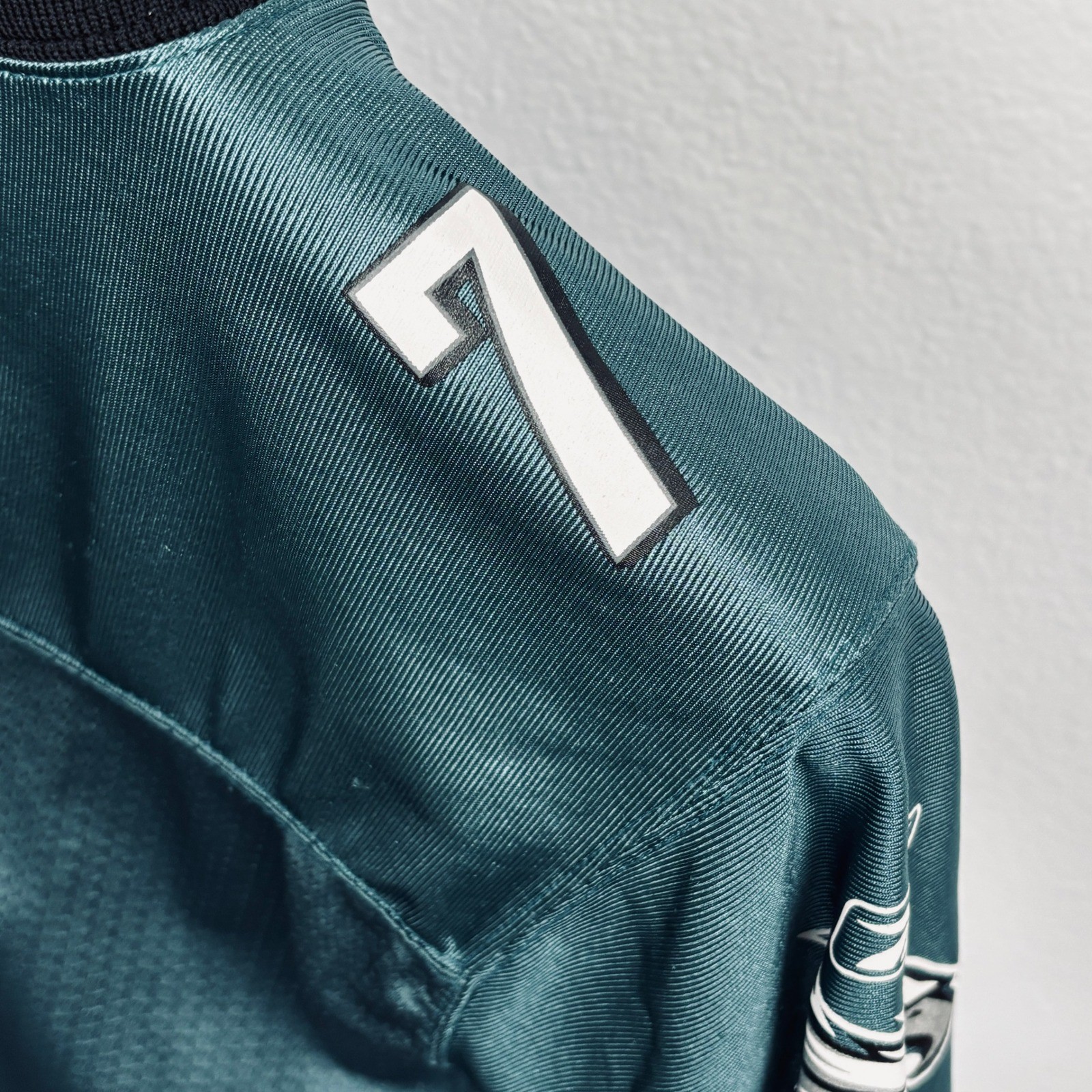 Reebok NFL Philadelphia Eagles Michael Vick #7 Jersey Youth L 14-16 Green thumbnail 6