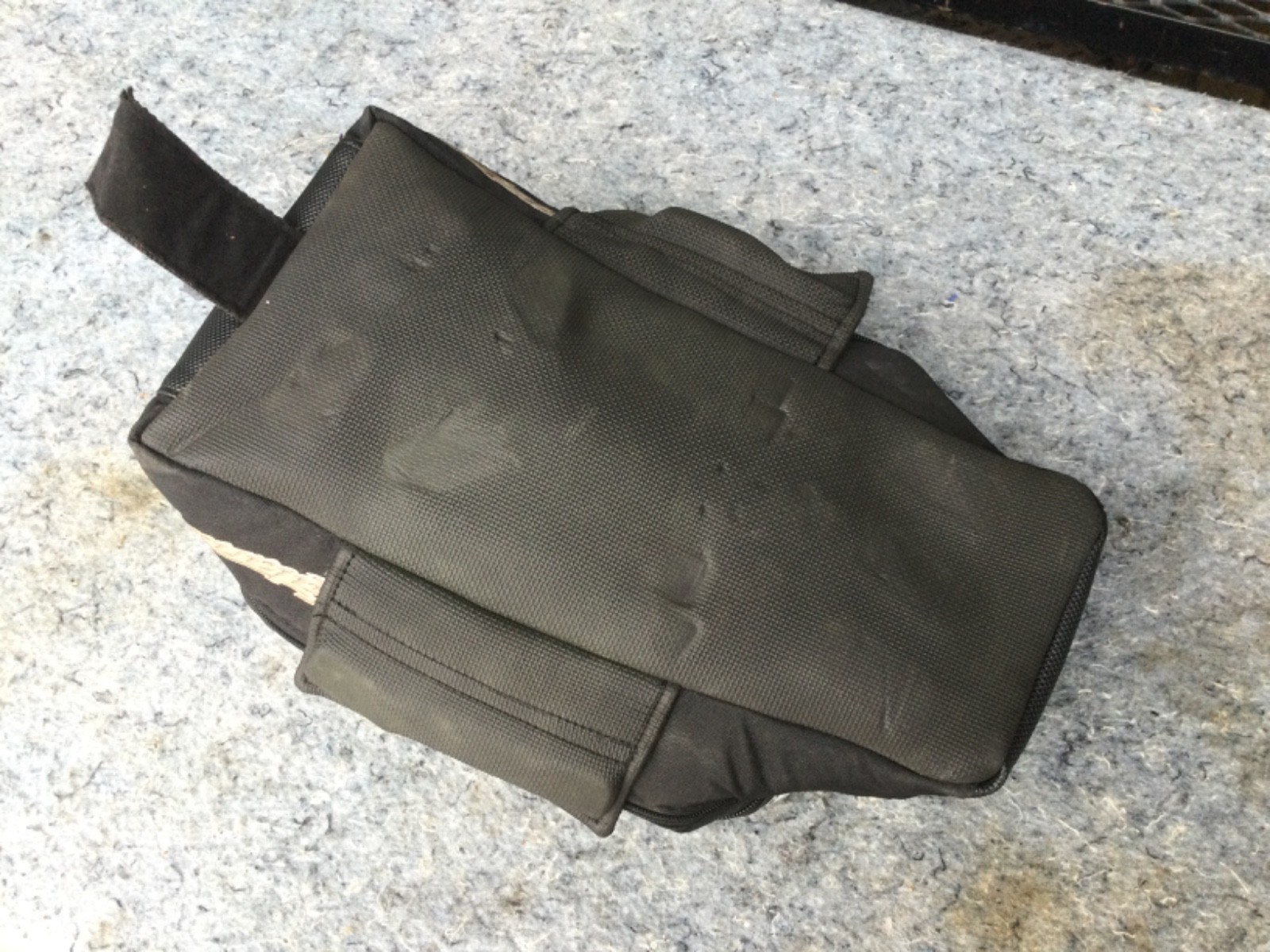 Suzuki Katana motorcycle magnetic expandable tank bag luggage