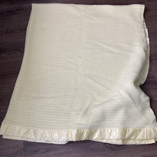 Vintage Witney Cellular Blanket Double/large 200cmx220cm  Approx yellow