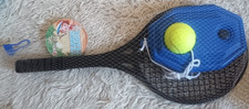 Tennis Trainer Kunststoffschlaeger mit Tennis...