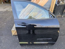 (LOCAL PICKUP ONLY) Passenger Front Door Electric Tempered Glass Fits 19-21 CHER