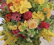 FRESH REAL FLOWERS Luxury Mothers Day Gift Bouquet Free Delivery