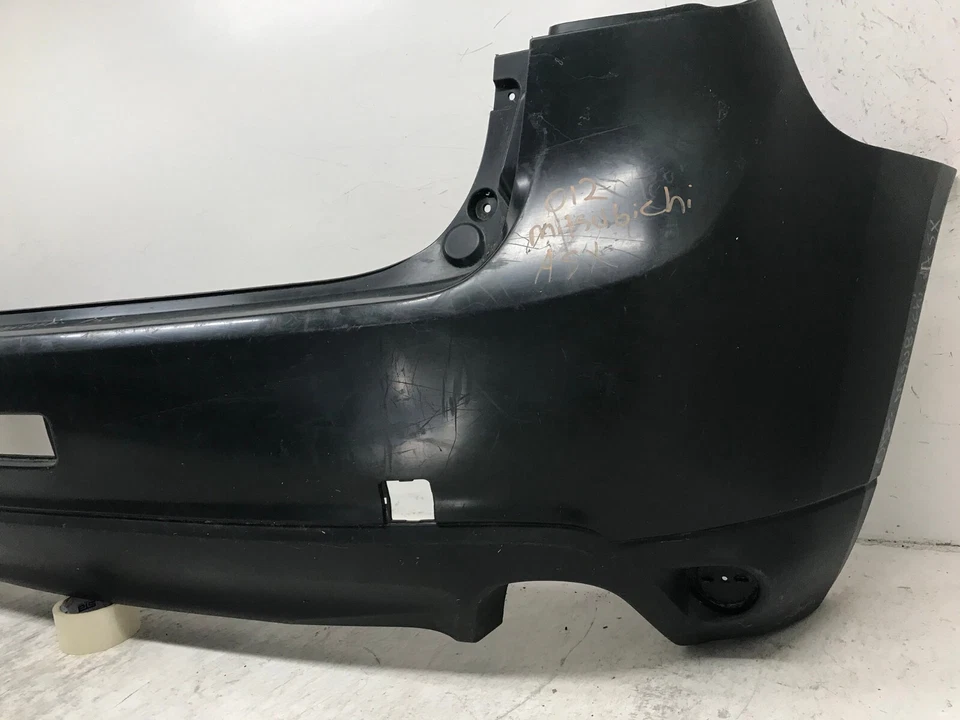 Cubierta de parachoques trasero negra Mitsubishi Outlander Sport ES SE 13-2015 6410B860ZZ OEM Foto 2 de 4