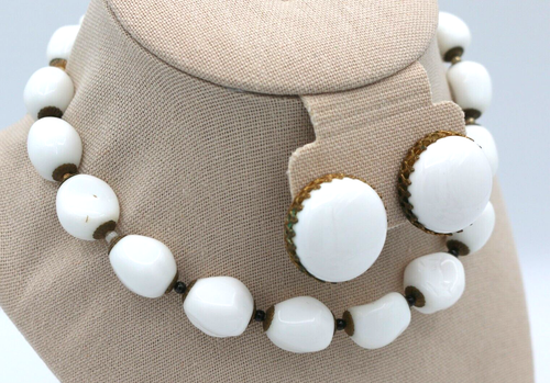 VTG Miriam Haskell Signed Milk Glass Bead Necklace w/Flower Clasp & Earrings Set - Picture 6 of 15