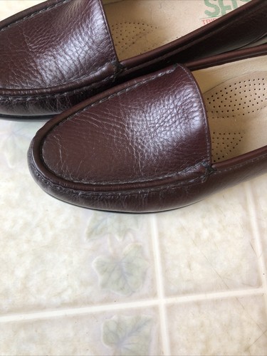SAS Size 8 Loafer Burgundy Leather Medium (B, M) Slip On Women Tri-Pad Comfort - Picture 2 of 5