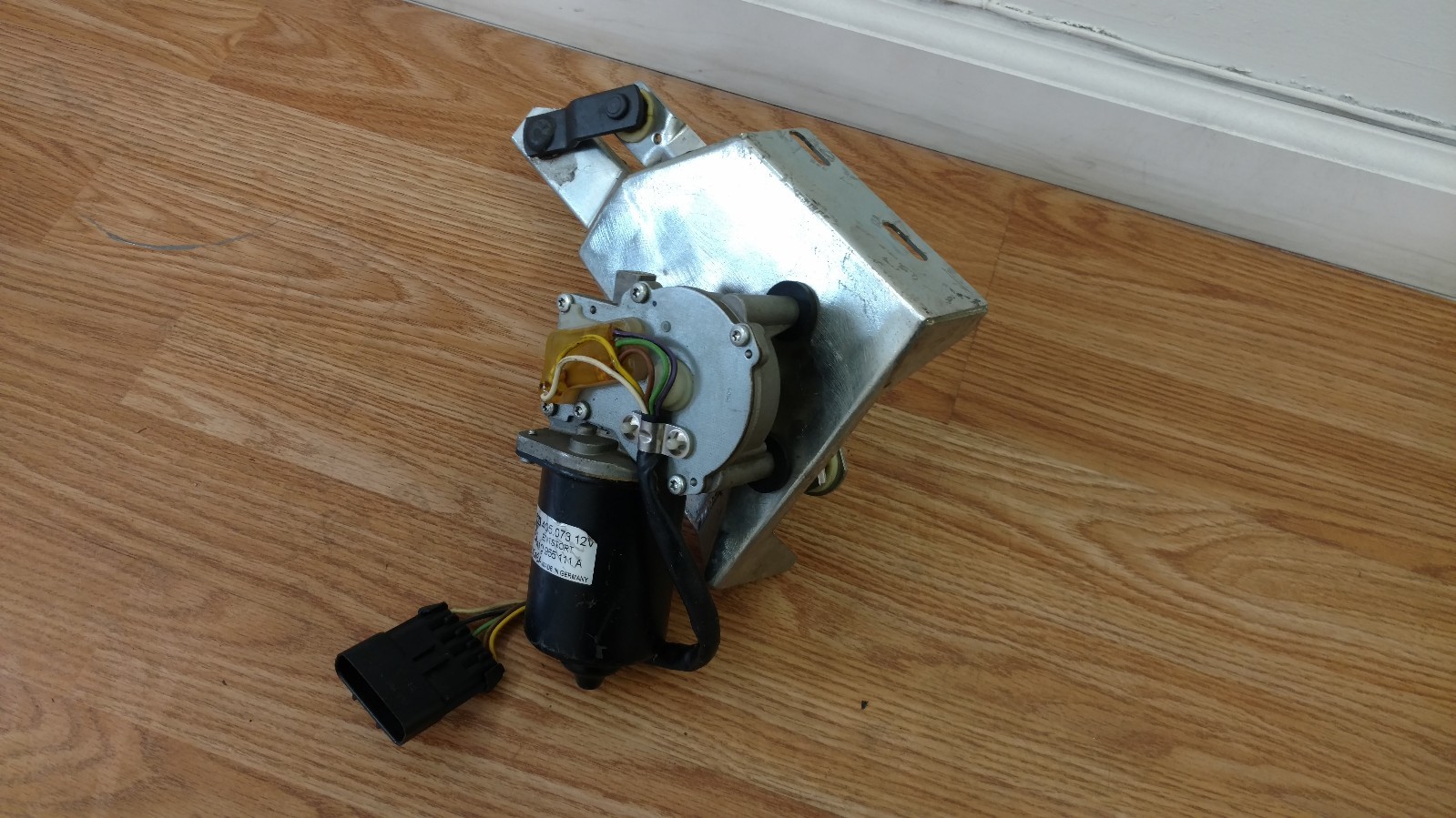 LAMBORGHINI MURCIELAGO LP640 WINDSHIELD WIPER ASSEMBLY MOTOR OEM 417955023