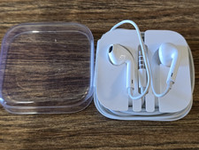 OEM Wired Earbuds Apple Lighting Jack New Headphones Built In Microphone